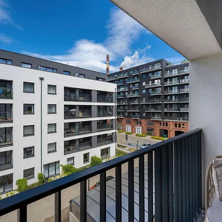 Apartment Nowoczesne Z Balkonem I Projektorem By Renters